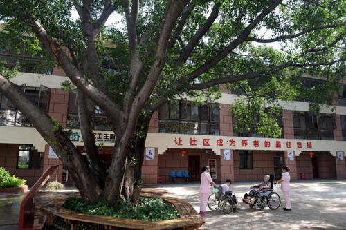 养老平台是选本地化部署还是云服务器部署？(图1)