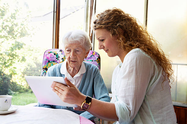 物联网助力智慧养老：如何打造适合老年人的智能家居系统