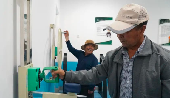 “智慧养老”新模式！裕安区做得棒棒哒！