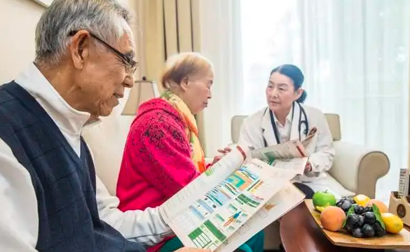 68岁老人坦言：既开心又养生的新型养老方法真不错，还有三个好处