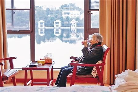 候鸟养老，梦想中的诗和远方(图1)