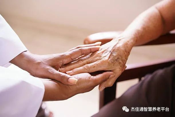 增加补贴、减免房租……多地出台政策缓解养老(图1)